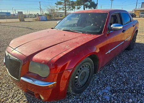 2006 Chry 300C Red z USA, uszkodzony, nr VIN 2C3LA63H36H454332